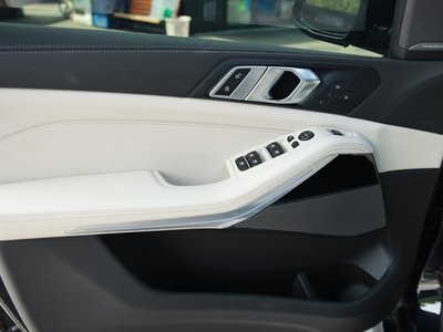 2025 BMW X5 — миниатюра 15