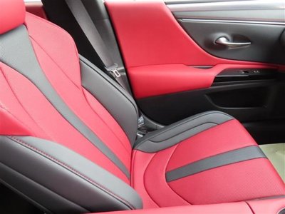 صورة مصغرة 15 لـ 2023 Lexus ES