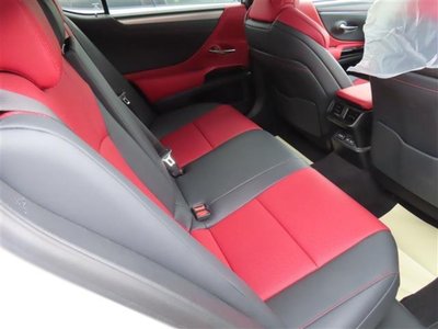 صورة مصغرة 11 لـ 2023 Lexus ES