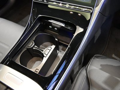 صورة مصغرة 47 لـ 2025 MERCEDES-BENZ C-CLASS