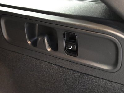 صورة مصغرة 31 لـ 2025 MERCEDES-BENZ C-CLASS