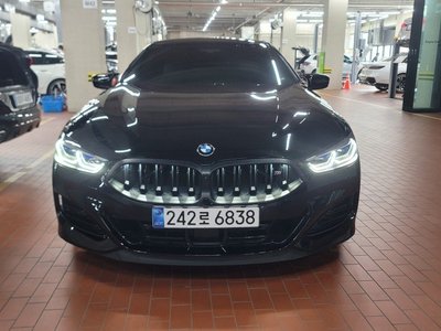 BMW 8 SERIES - 1