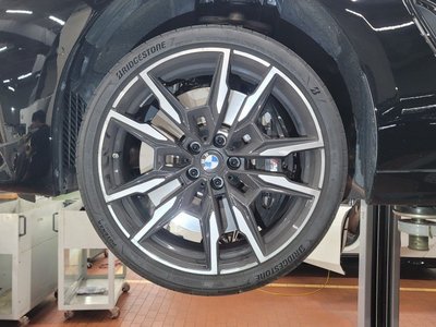 BMW 8 SERIES - 10