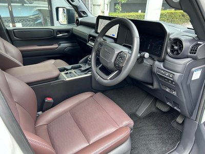TOYOTA LAND CRUISER 250 - 8