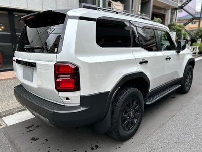 TOYOTA LAND CRUISER 250 - 7