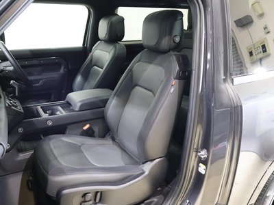 LAND ROVER DEFENDER - 3