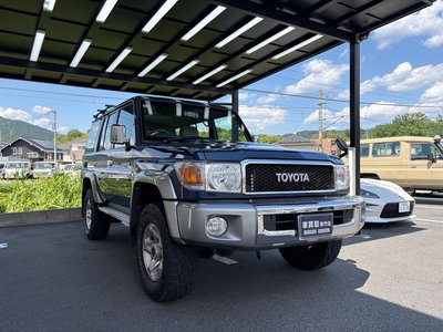 TOYOTA LAND CRUISER 70 - 7