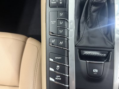 2020 Porsche MACAN 缩略图 14
