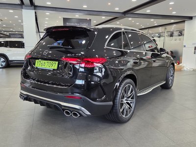 MERCEDES-BENZ GLC - 7