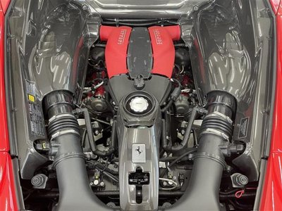 FERRARI F8 TRIBUTO - 10