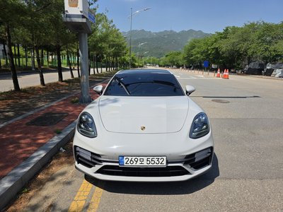 PORSCHE PANAMERA - 4