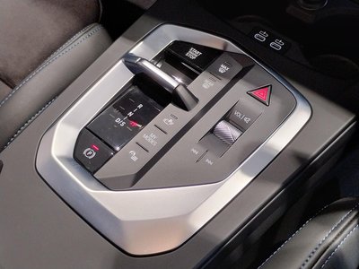 صورة مصغرة 16 لـ 2024 BMW 1 SERIES