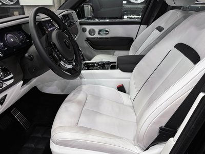 ROLLS-ROYCE CULLINAN - 10