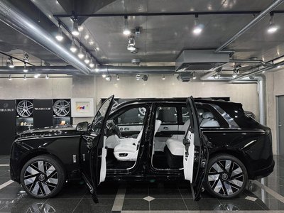 ROLLS-ROYCE CULLINAN - 3