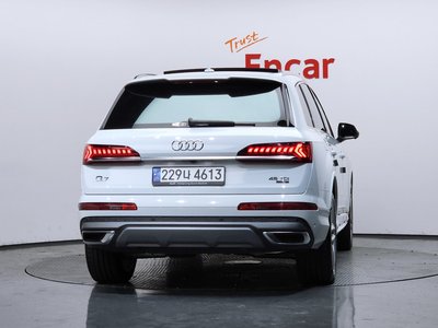 صورة 4 لـ 2023 AUDI Q7