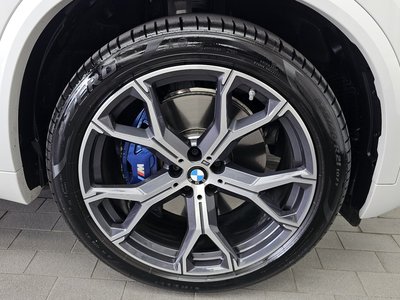 صورة 8 لـ 2025 BMW X5