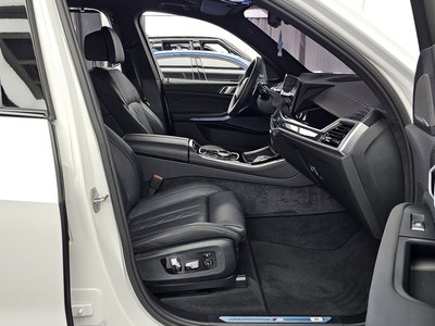 2025 BMW X5 thumbnail 17