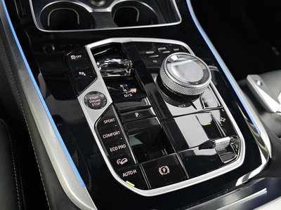 2025 BMW X5 thumbnail 12