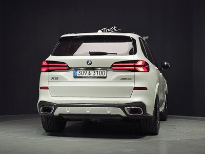 صورة 4 لـ 2025 BMW X5