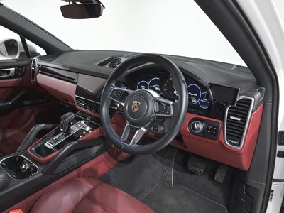PORSCHE CAYENNE - 10