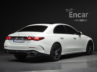 MERCEDES-BENZ E-CLASS - 4