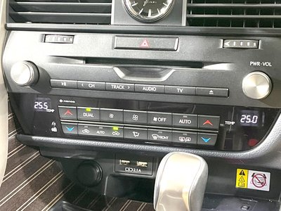 صورة مصغرة 41 لـ 2019 Lexus RX