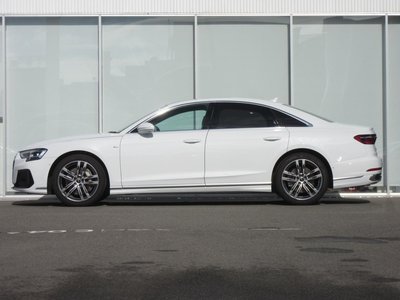 2025 AUDI A8 — миниатюра 21