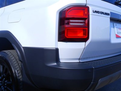 2025 Toyota LAND CRUISER 250 缩略图 12