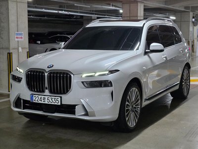 2023 BMW X7 照片 1