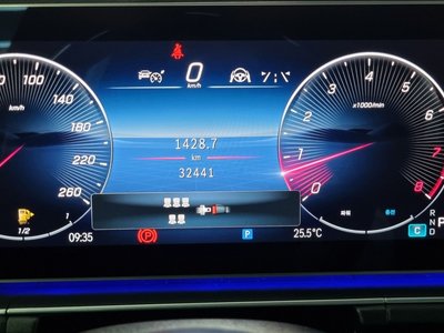 MERCEDES-BENZ GLS - 8