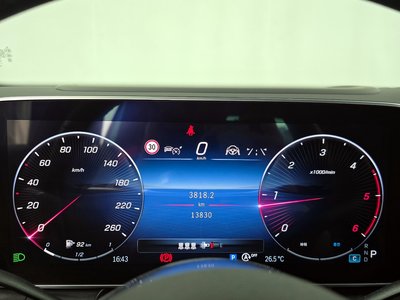 MERCEDES-BENZ GLC - 8
