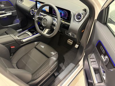 MERCEDES-BENZ GLA - 2