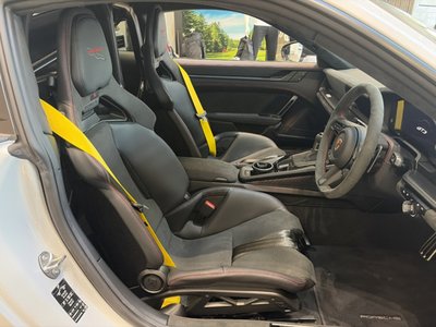 2025 Porsche 911 photo 8