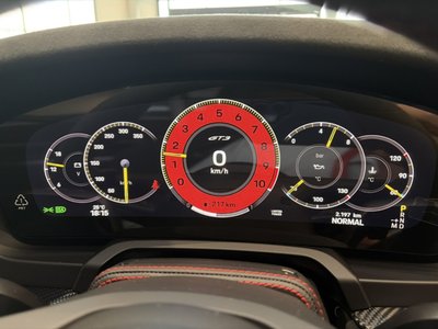 2025 Porsche 911 photo 10
