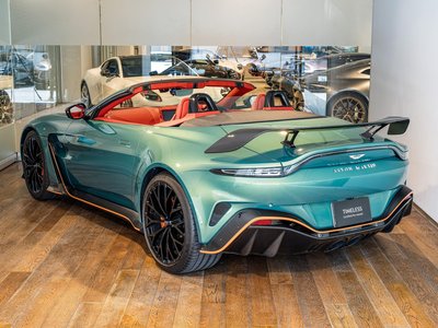 ASTON MARTIN VANTAGE - 7