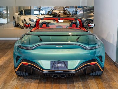 ASTON MARTIN VANTAGE - 10