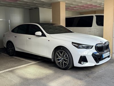 BMW 5 SERIES - 8