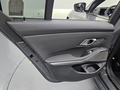2025 BMW 3 SERIES 缩略图 15
