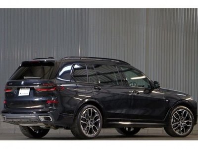 2024 BMW X7 photo 2