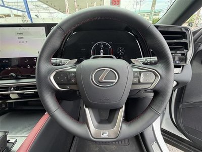 صورة مصغرة 45 لـ 2026 Lexus RX