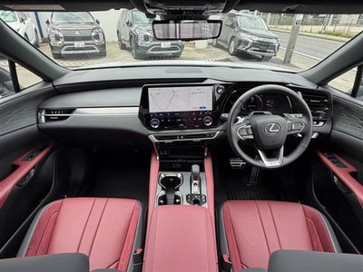 صورة 9 لـ 2026 Lexus RX