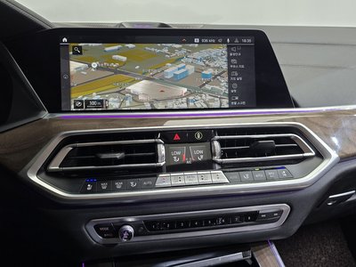 2021 BMW X5 — миниатюра 18
