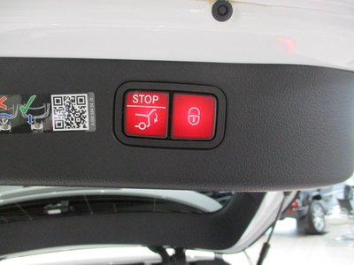 MERCEDES-BENZ C-CLASS - 8