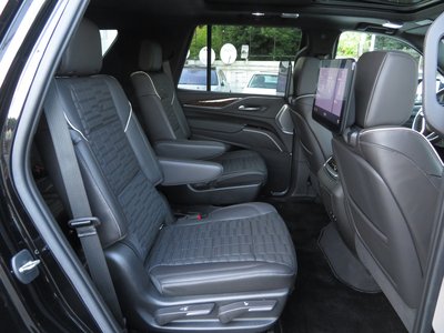 CADILLAC ESCALADE - 10