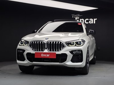 2021 BMW X6 — фото 2