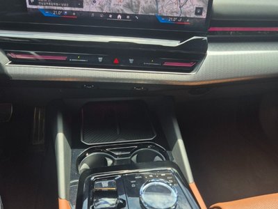 صورة مصغرة 12 لـ 2024 BMW 5 SERIES