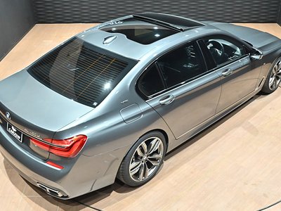 BMW 7 SERIES - 8