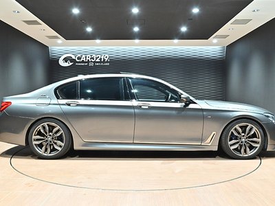 BMW 7 SERIES - 9