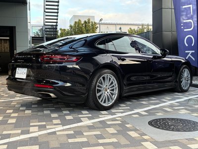 PORSCHE PANAMERA - 8