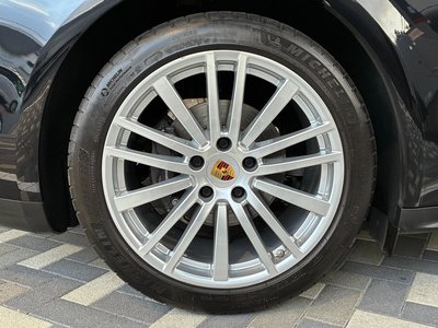 PORSCHE PANAMERA - 10